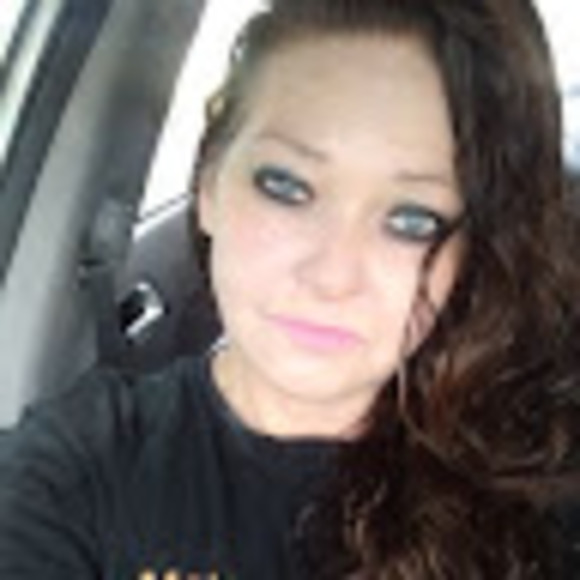 Meet your Posher, Melanie - Picture 1 of 1